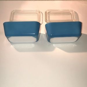Rare Blue Design Pyrex Loaf Dish (2) On White includes Clear Lids -M4